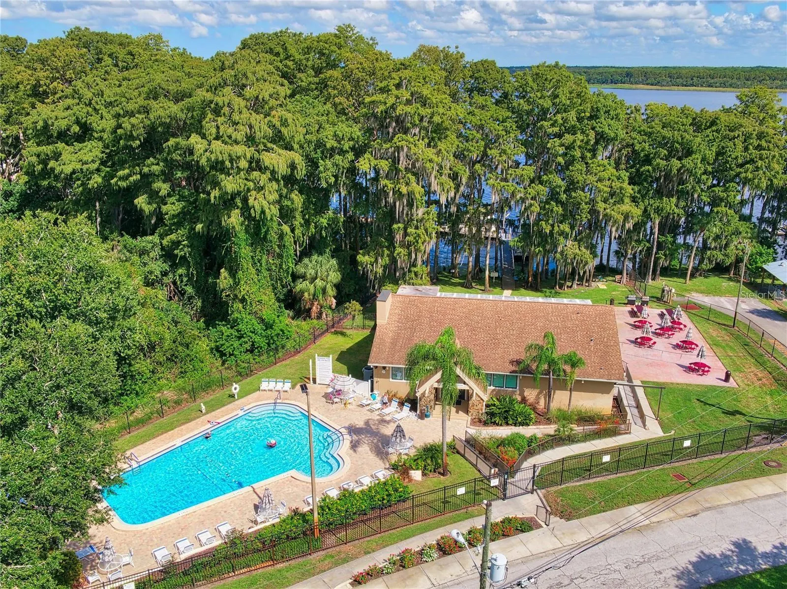 113 STAFFORD DR
