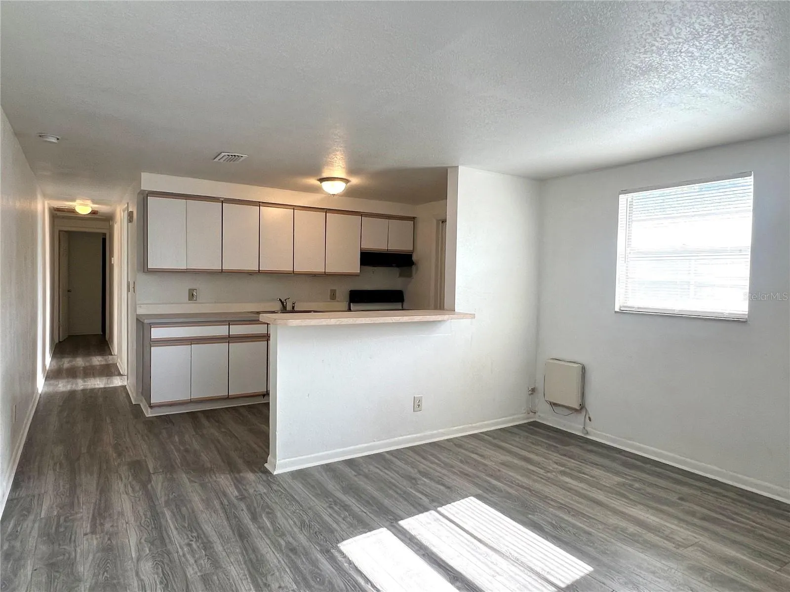 1016 E SENECA AVE #B, #B