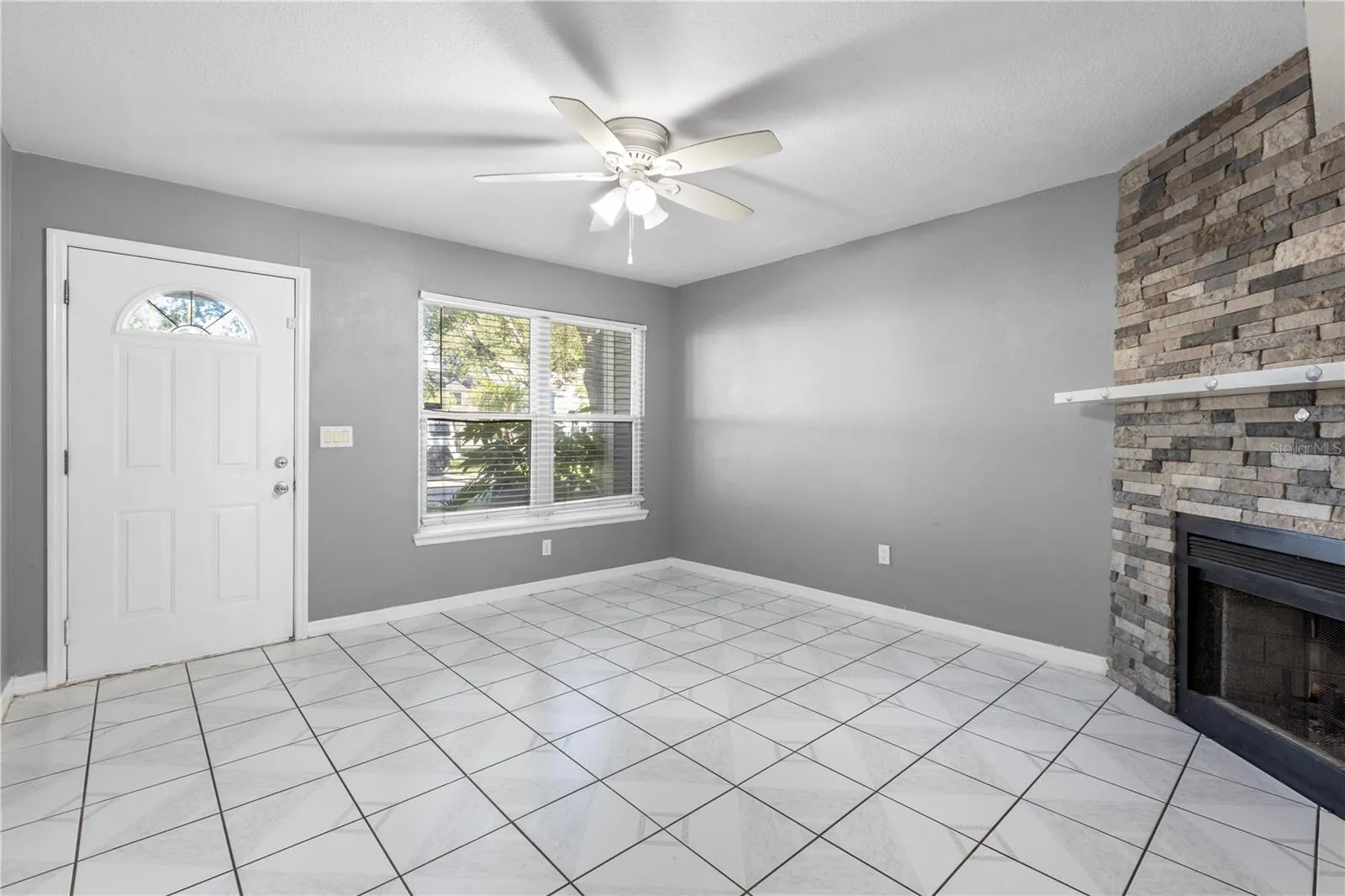 8511 J R MANOR DR