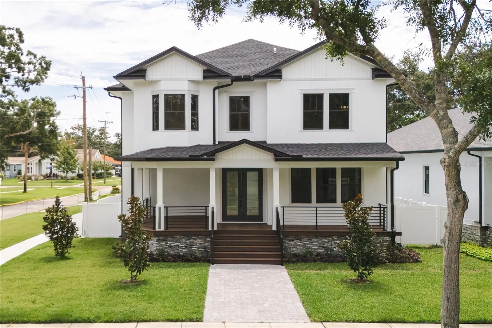 401 PARK BLVD