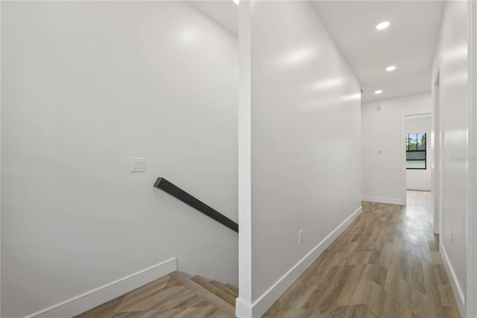 401 PARK BLVD