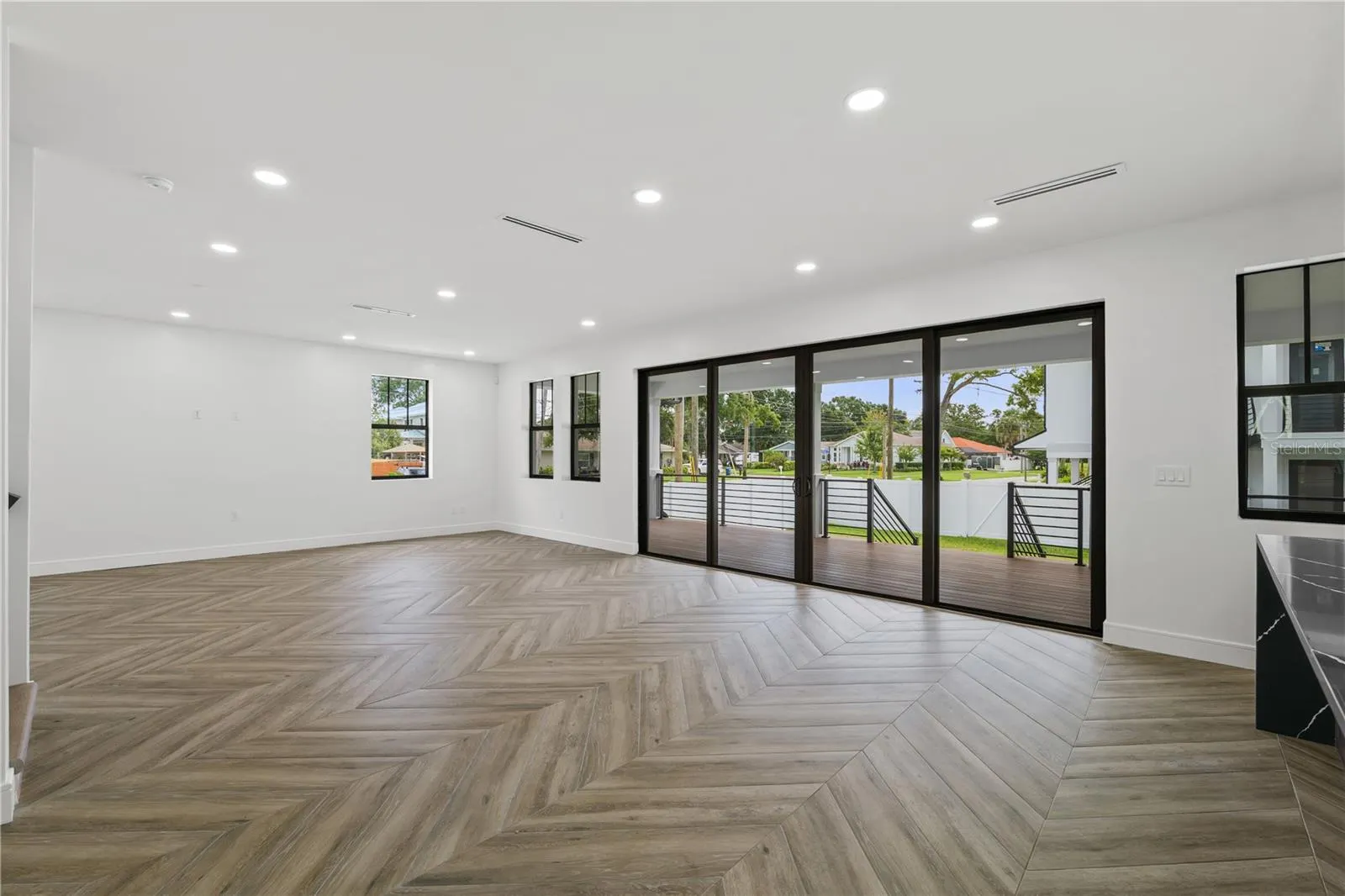 401 PARK BLVD