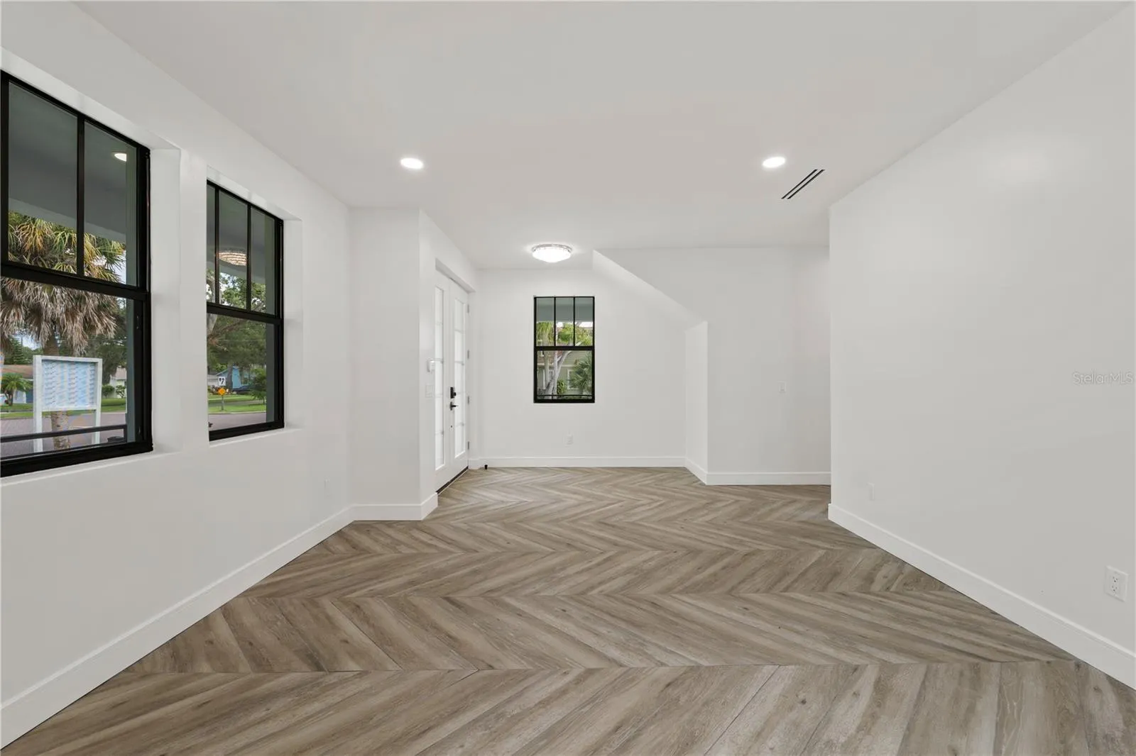 401 PARK BLVD