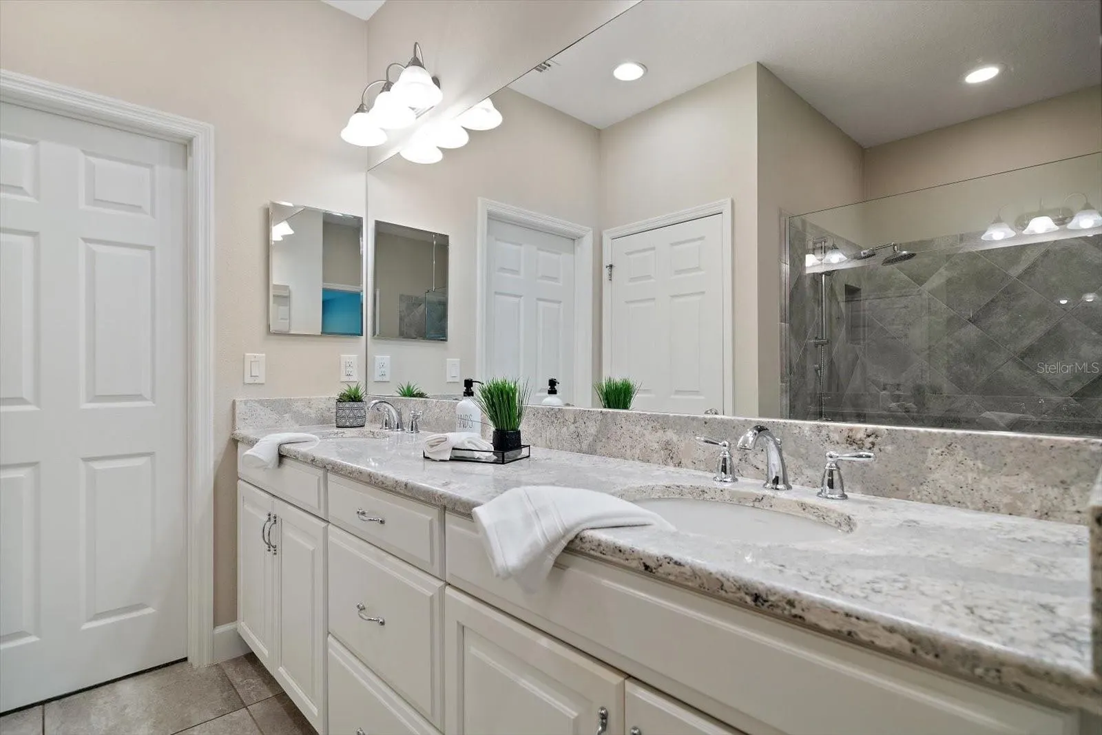 8735 TERRACINA LAKE DR