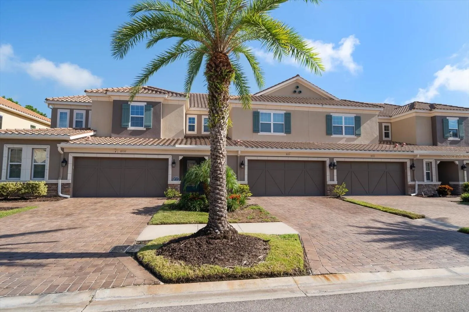 8735 TERRACINA LAKE DR