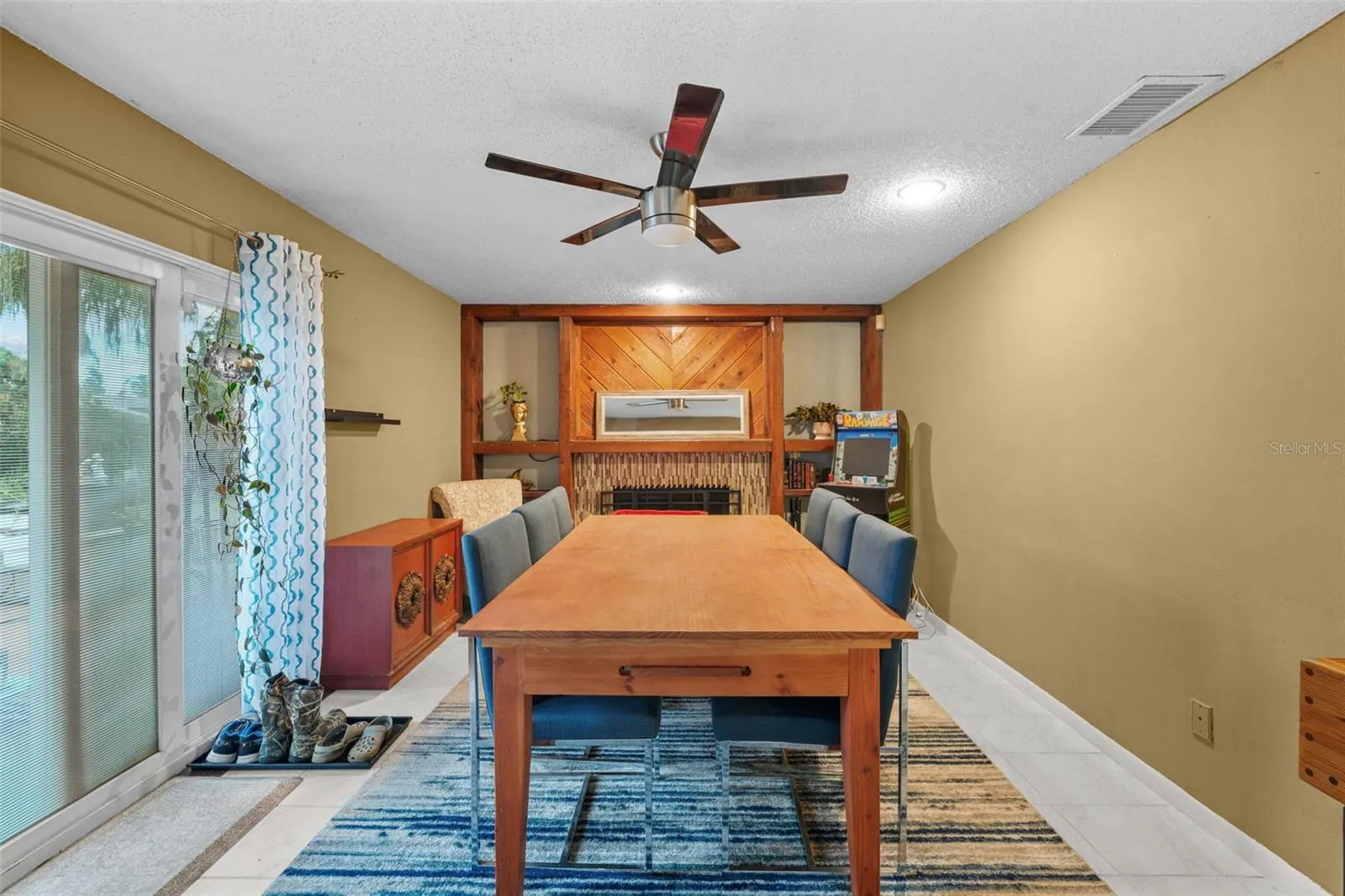 617 PINE FOREST DR