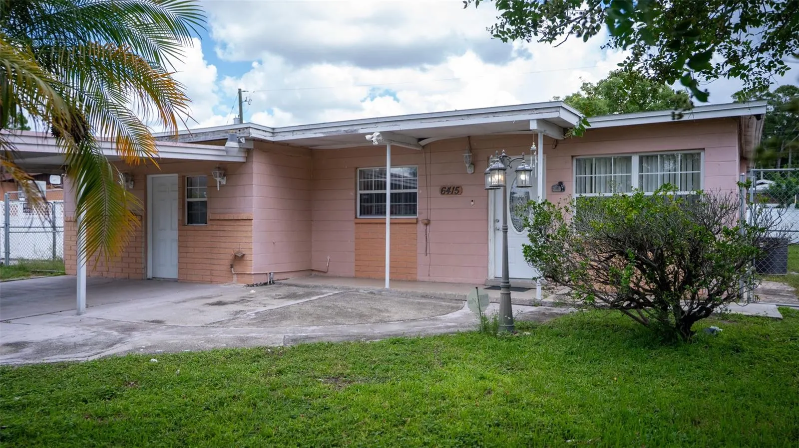 6415 BLOSSOM AVE