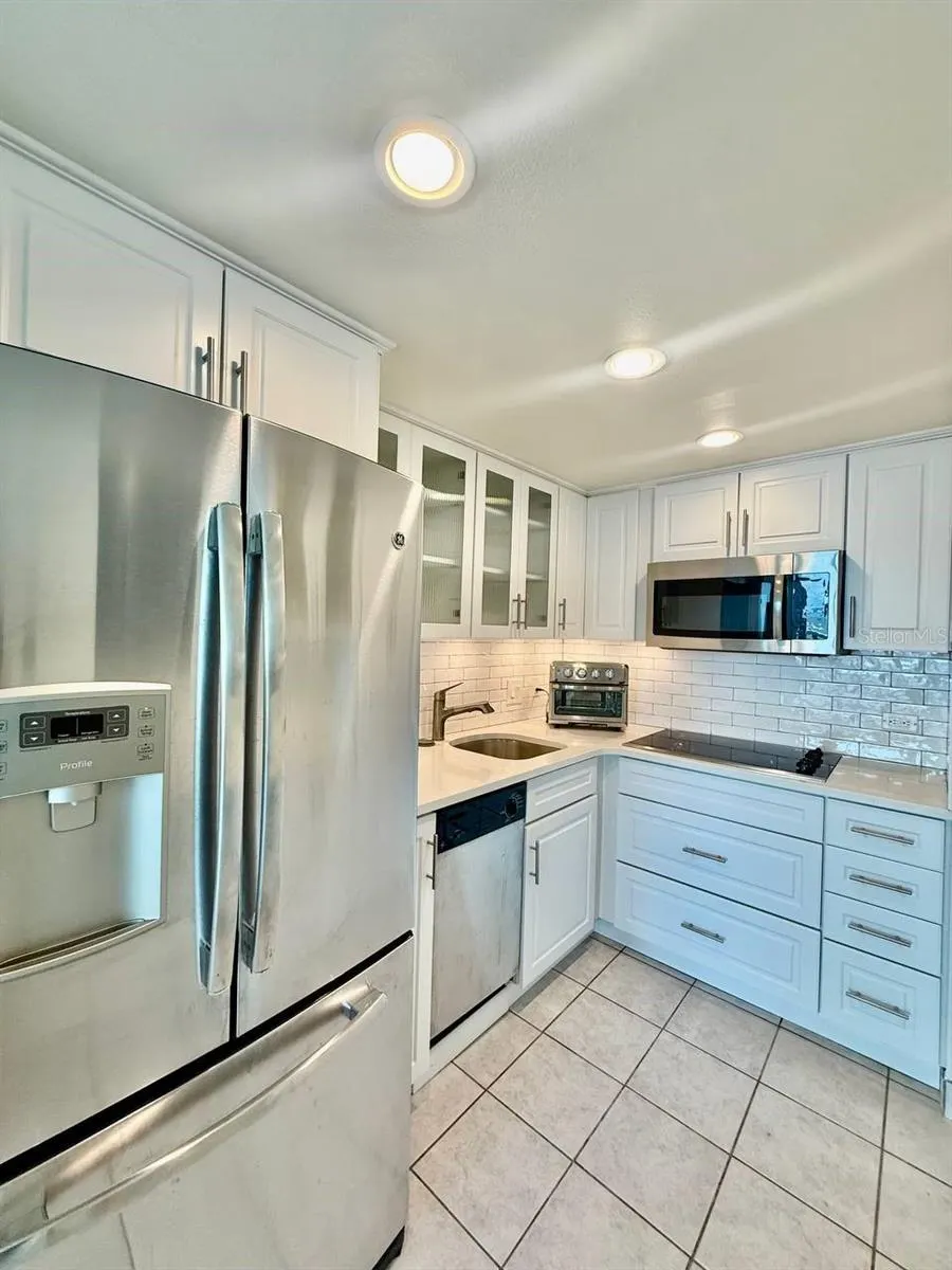 4015 BAYSHORE BLVD #15A, #15A
