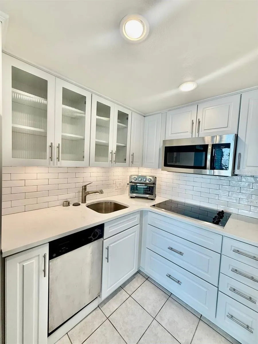 4015 BAYSHORE BLVD #15A, #15A