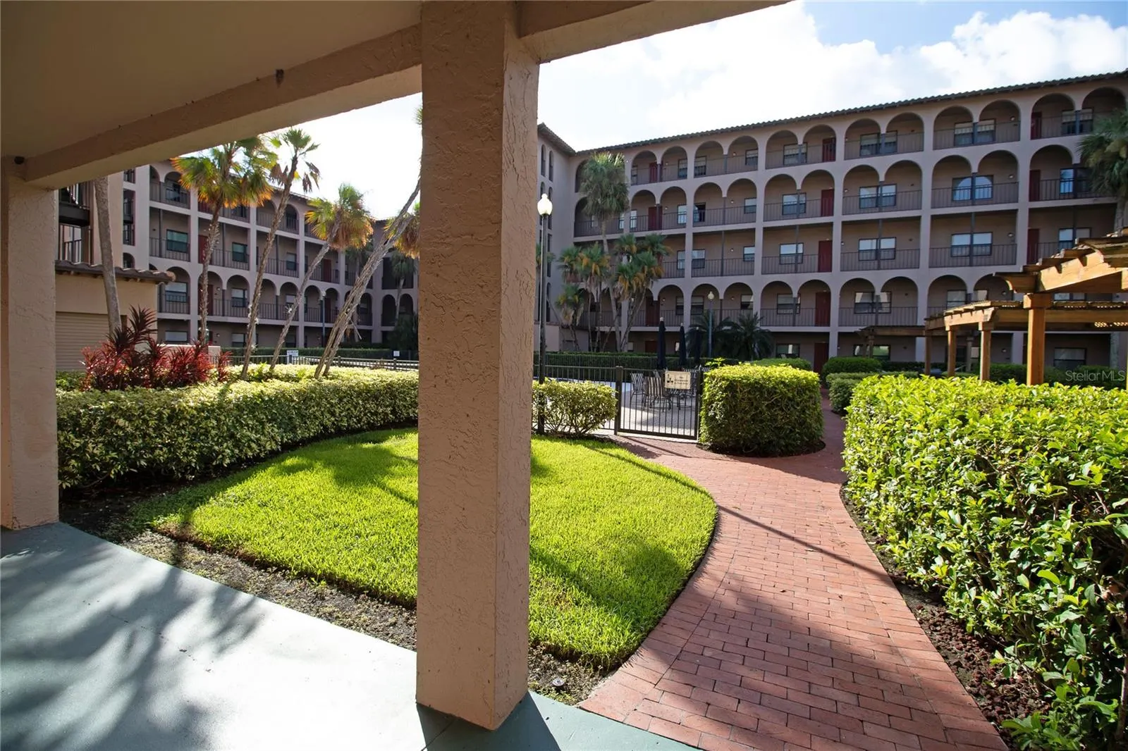 6150 GULFPORT BLVD S #102, #102