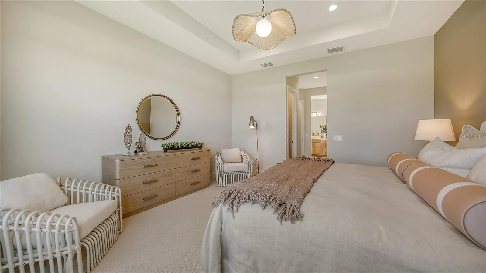 413 ALBERATA WAY