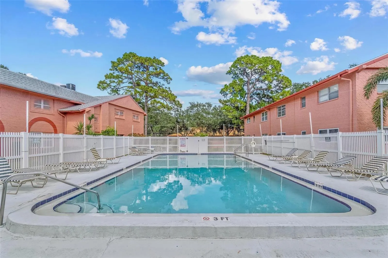 265 SW LINCOLN CIR N #2102, #2102