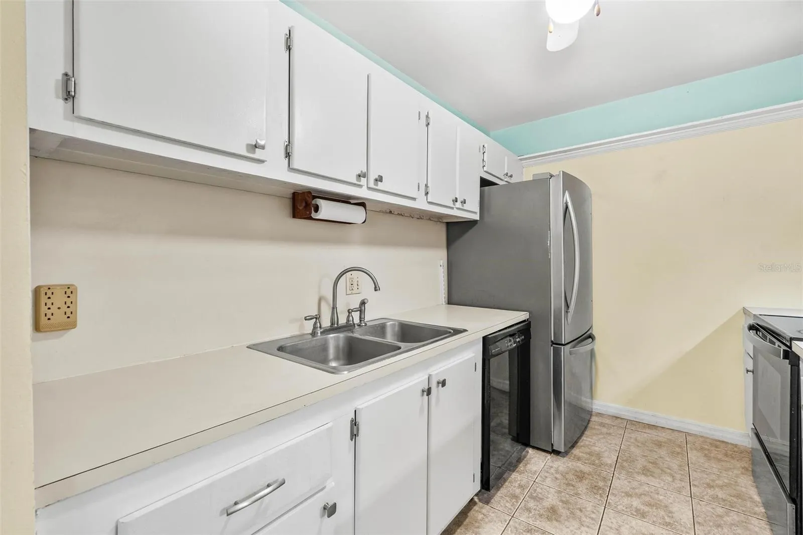 265 SW LINCOLN CIR N #2102, #2102