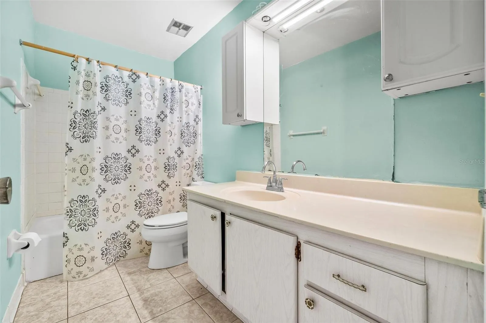 265 SW LINCOLN CIR N #2102, #2102