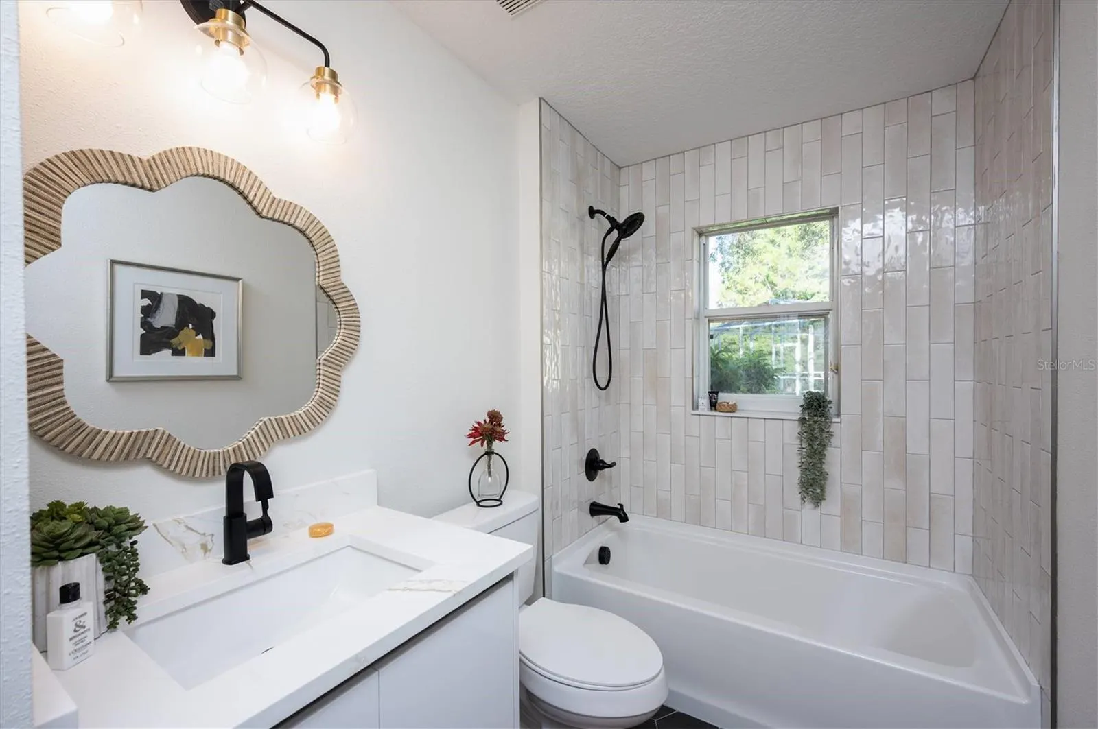 10346 ABBOTSFORD DR