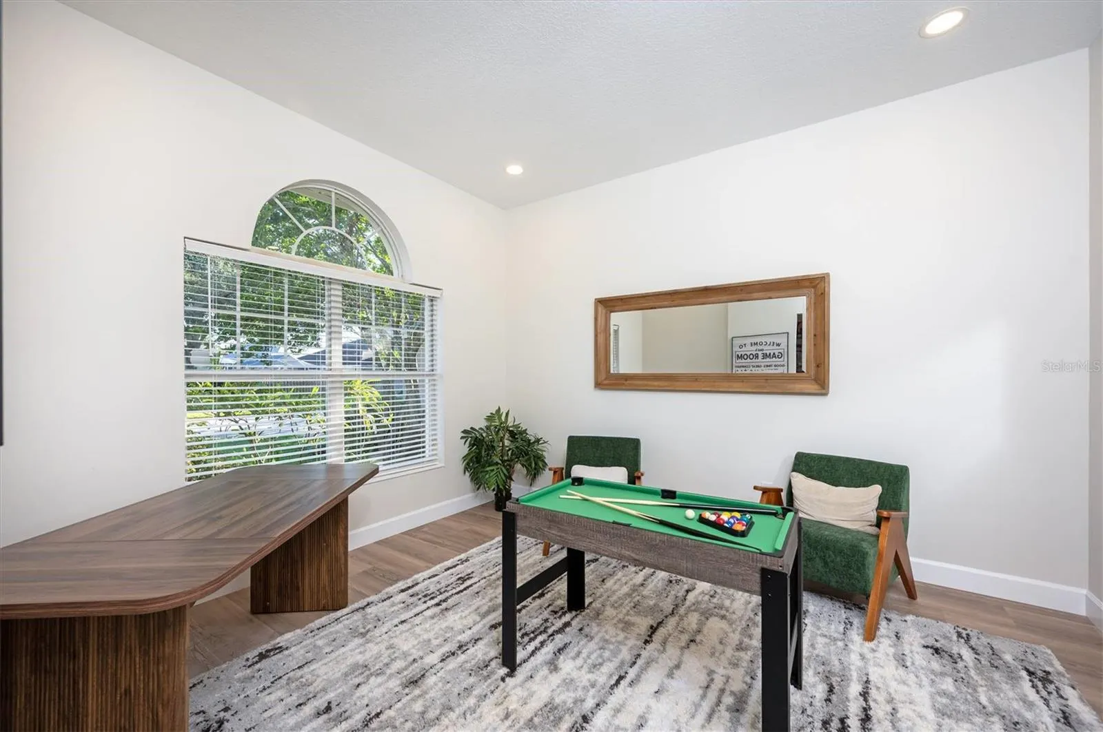 10346 ABBOTSFORD DR