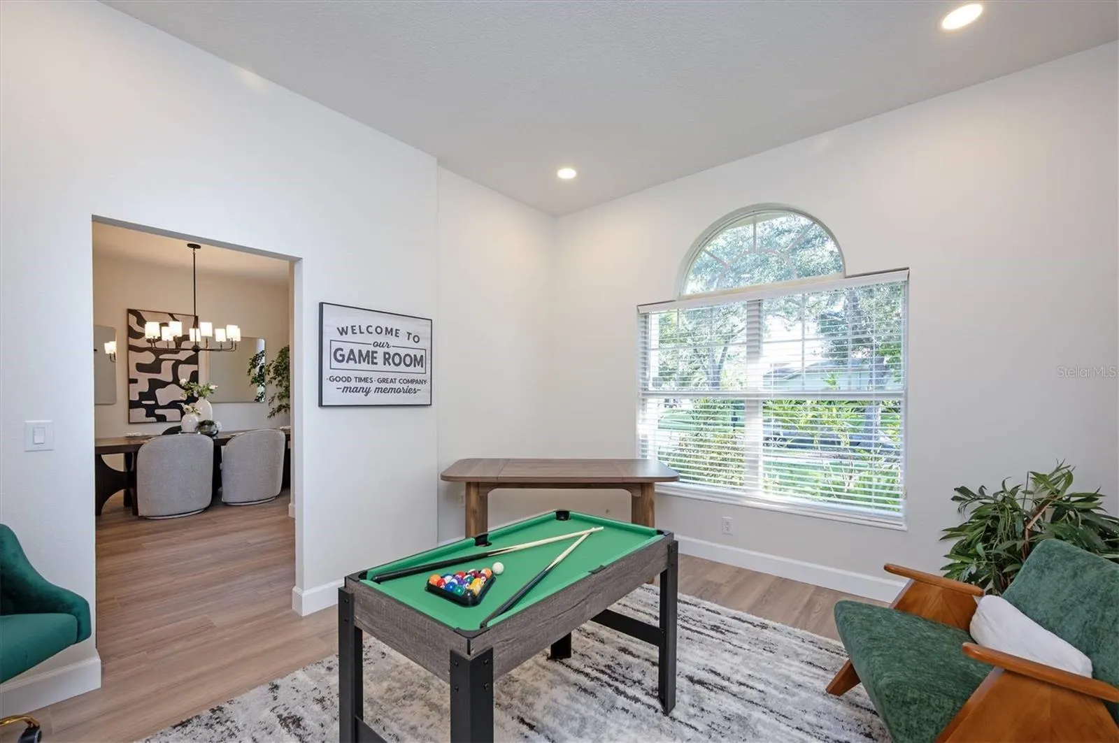 10346 ABBOTSFORD DR
