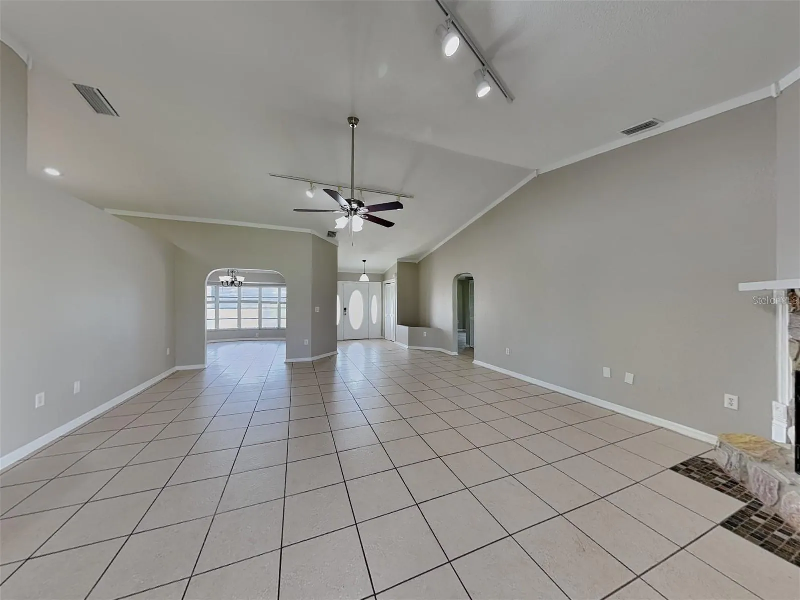 492 RIO DE JANEIRO AVE