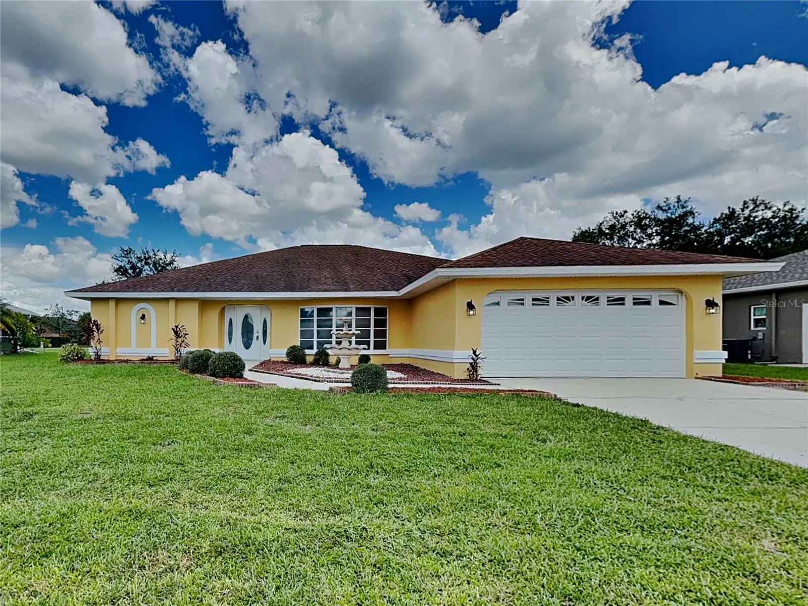 492 RIO DE JANEIRO AVE