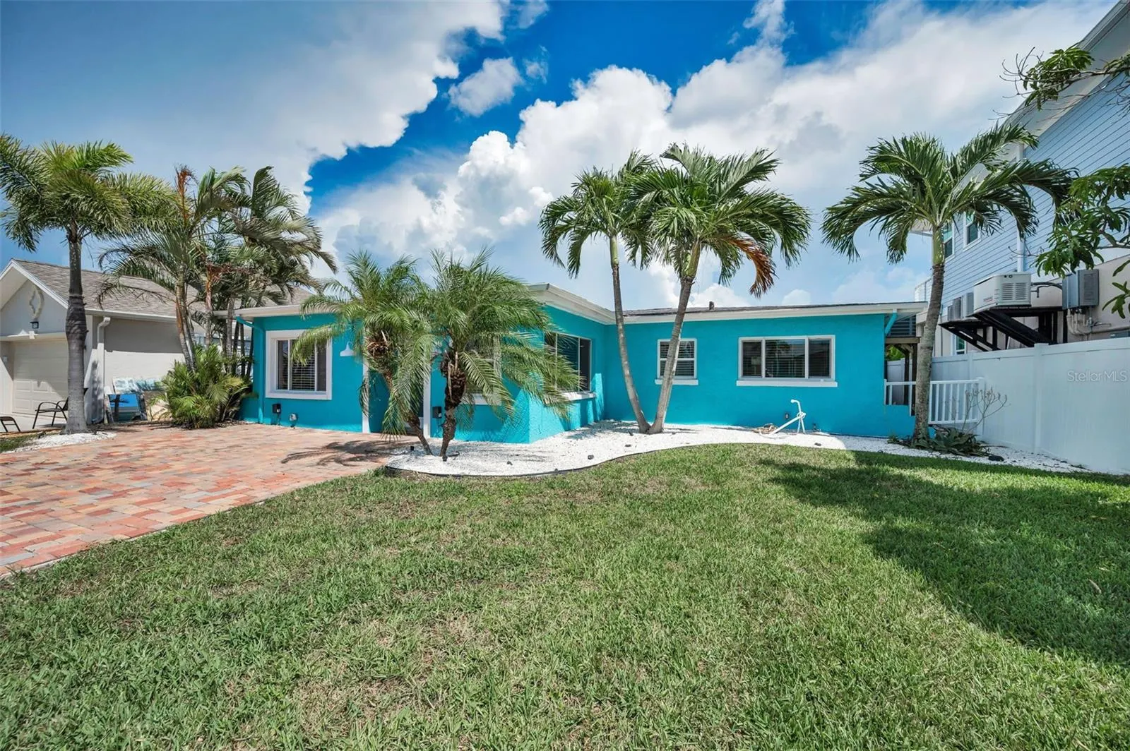 17727 LONG POINT DR