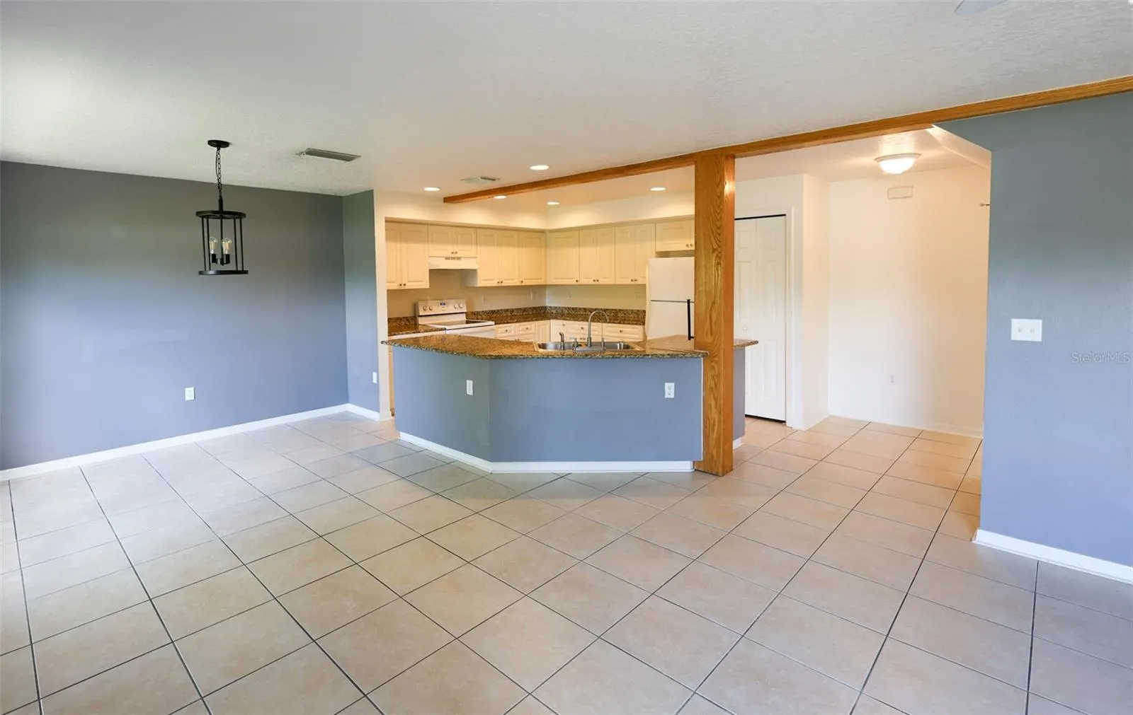 1116 SUNSET POINT RD #205, #205