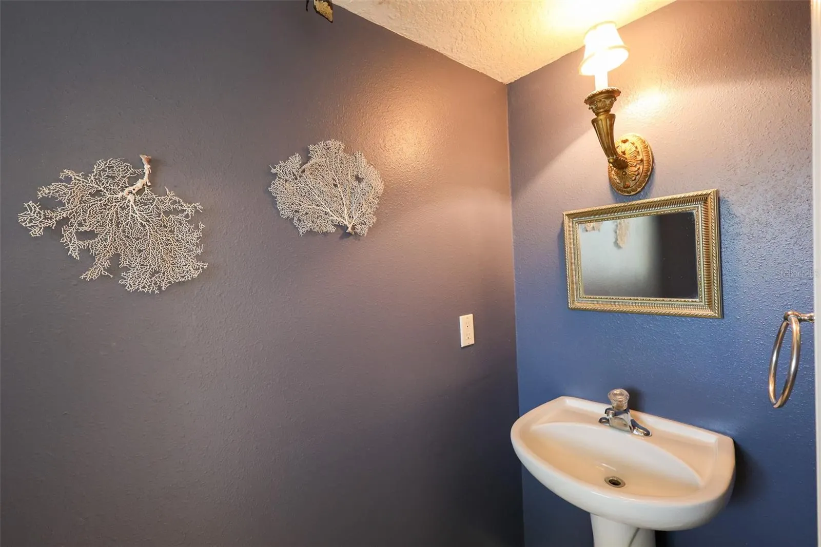 1116 SUNSET POINT RD #205, #205