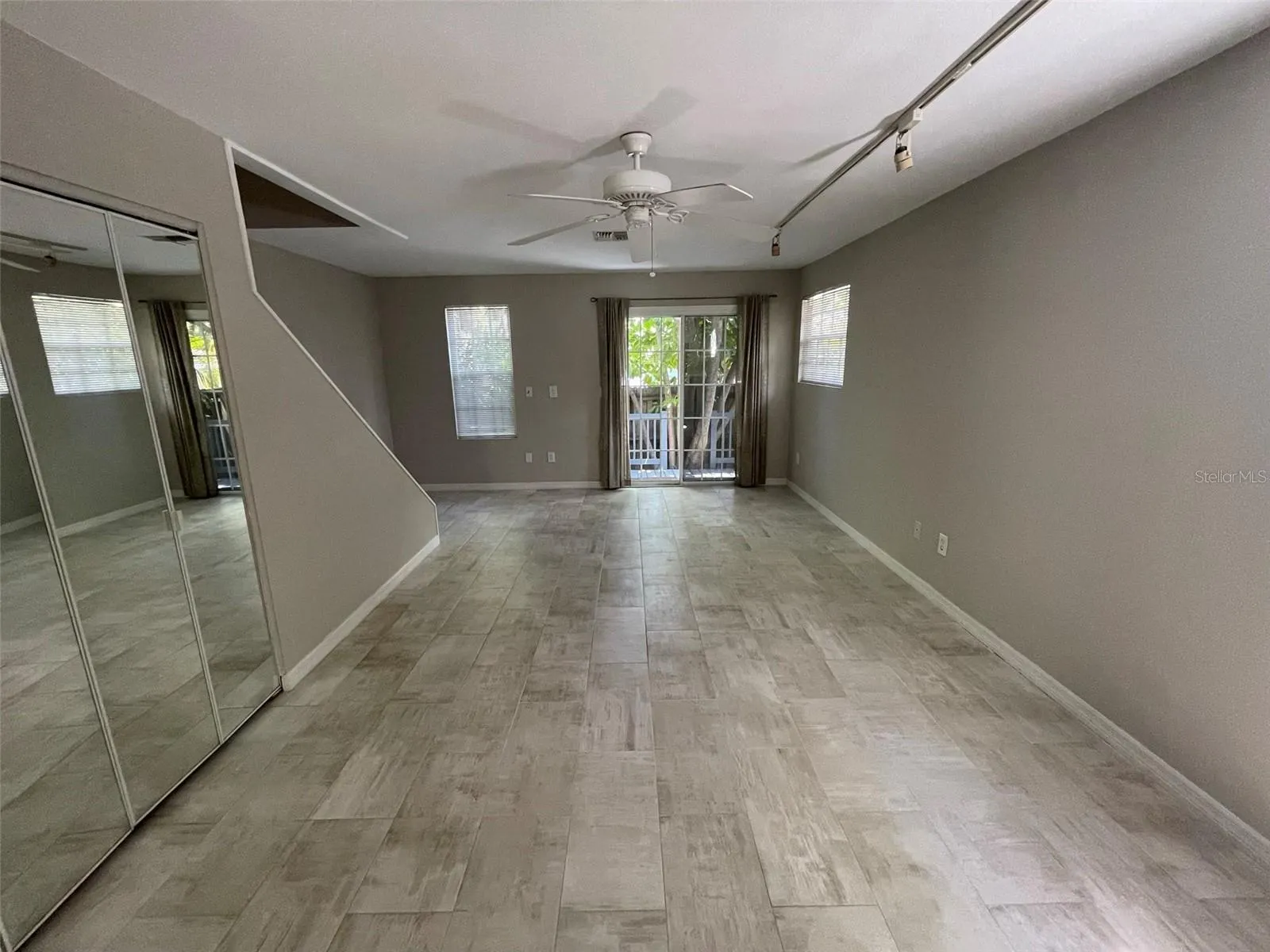 618 BROADWAY #A, #A