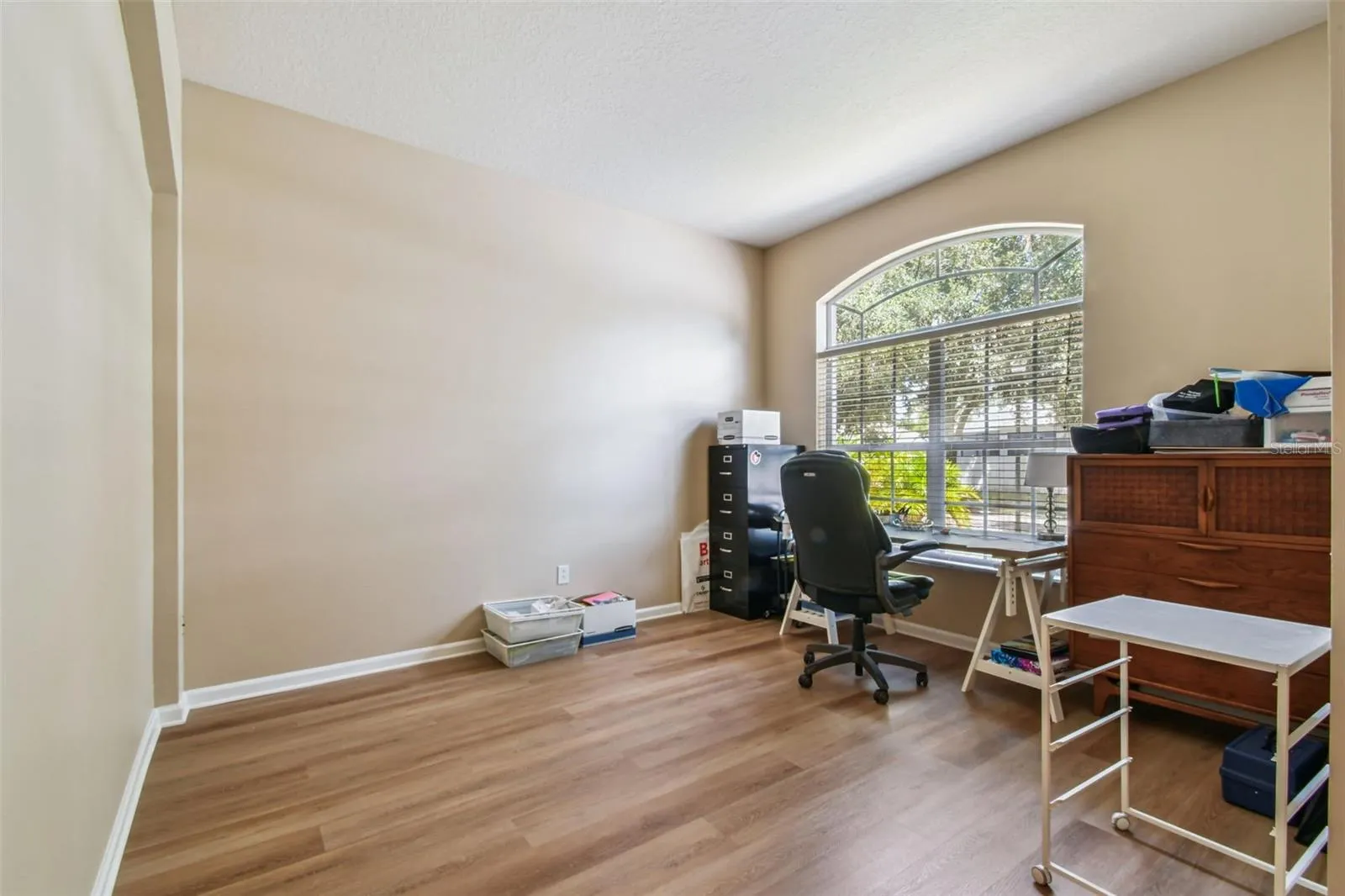 1906 HEARTLAND CIR