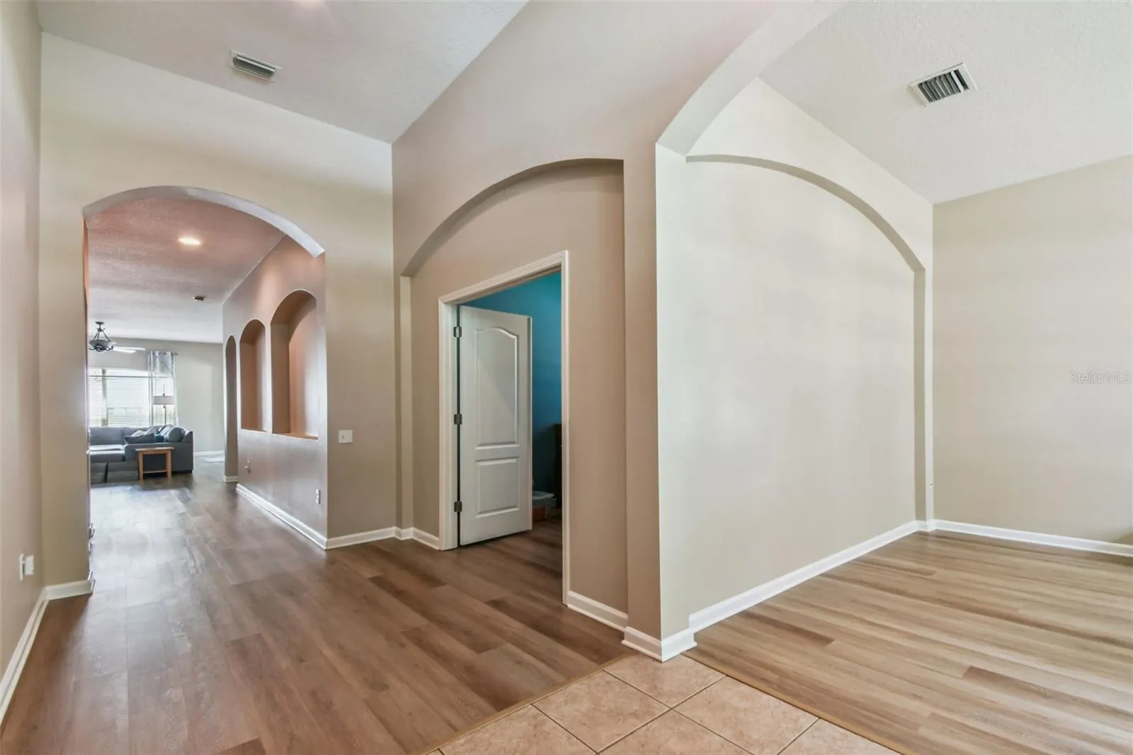 1906 HEARTLAND CIR
