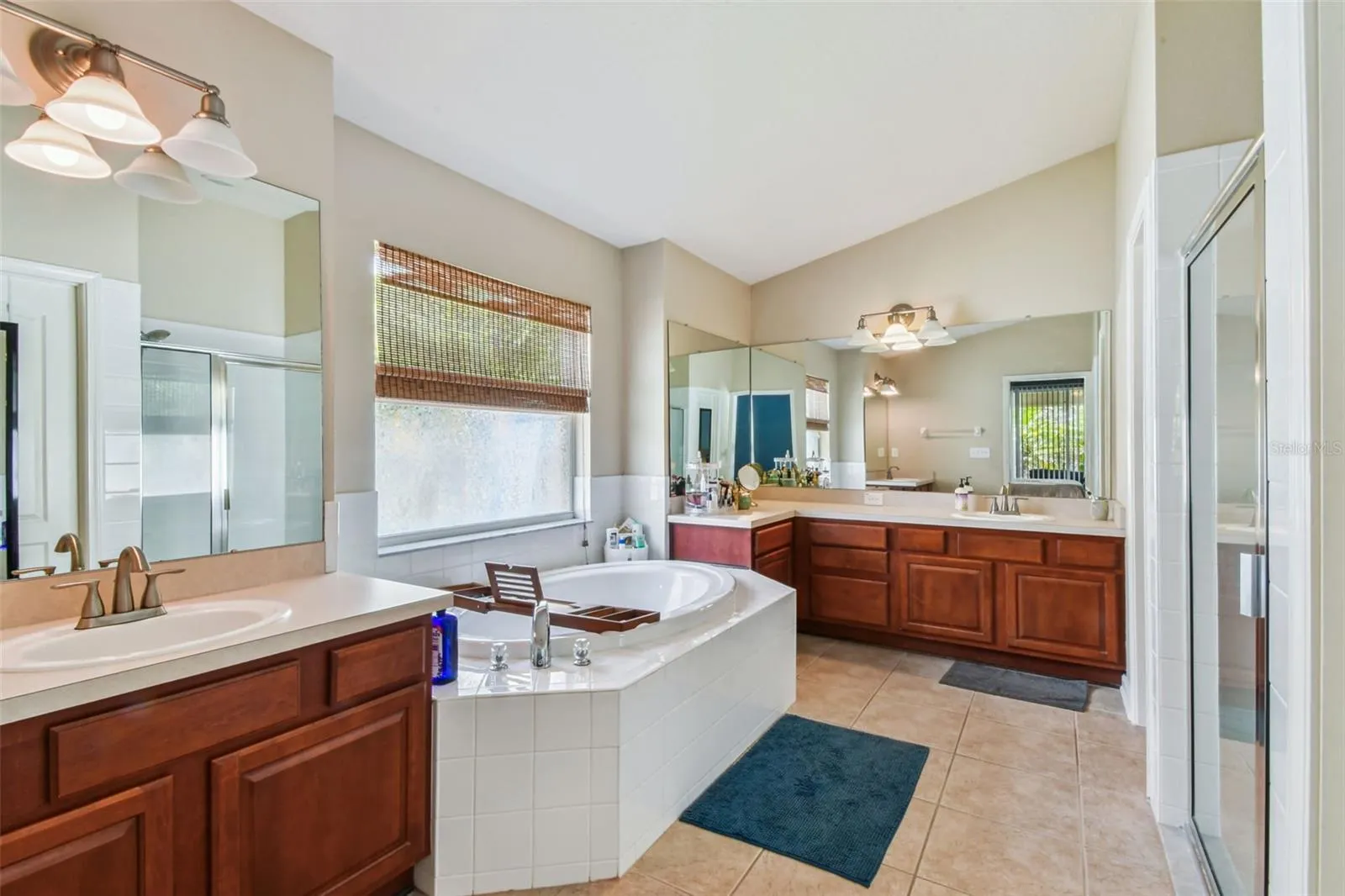 1906 HEARTLAND CIR