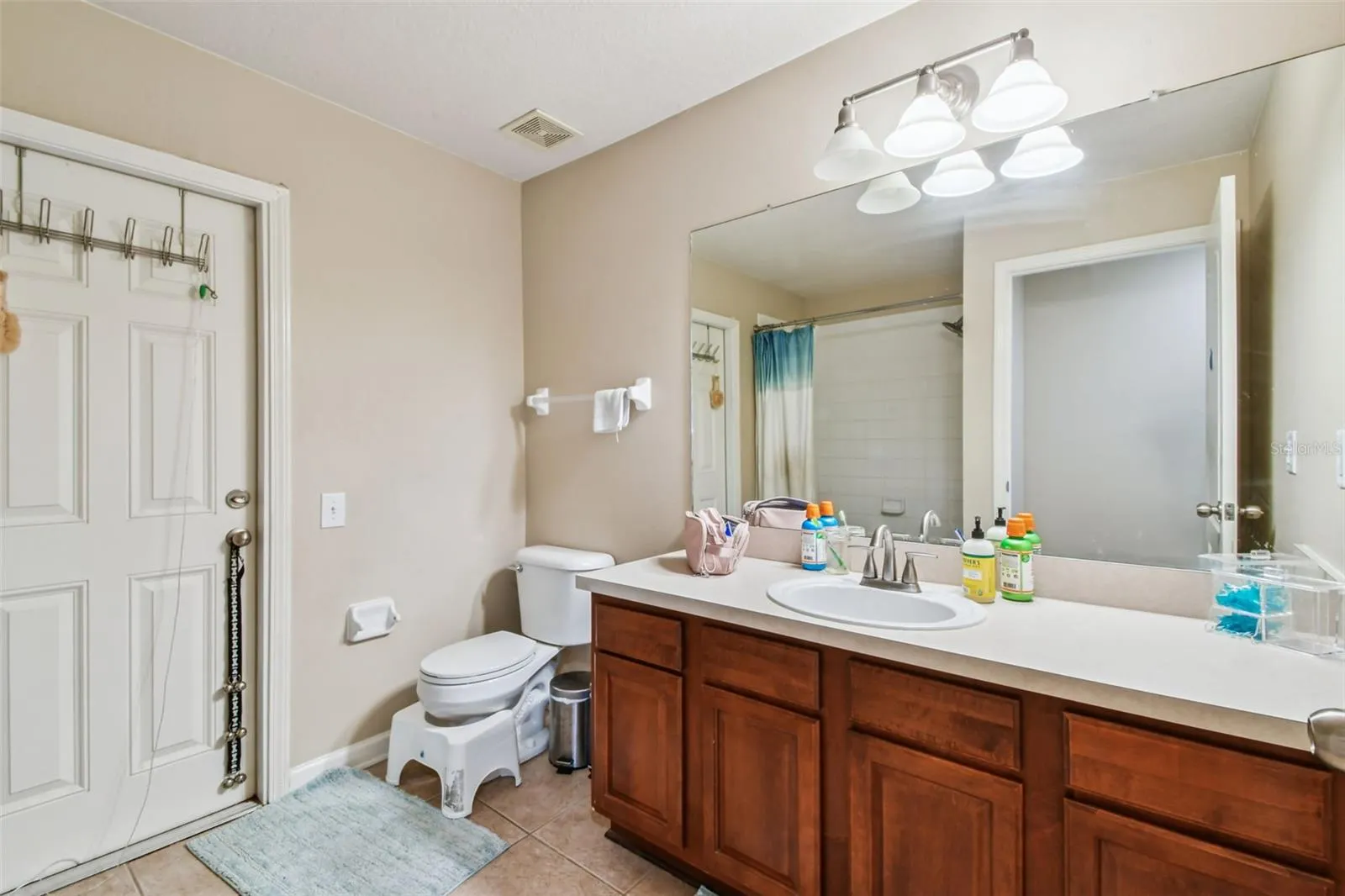1906 HEARTLAND CIR