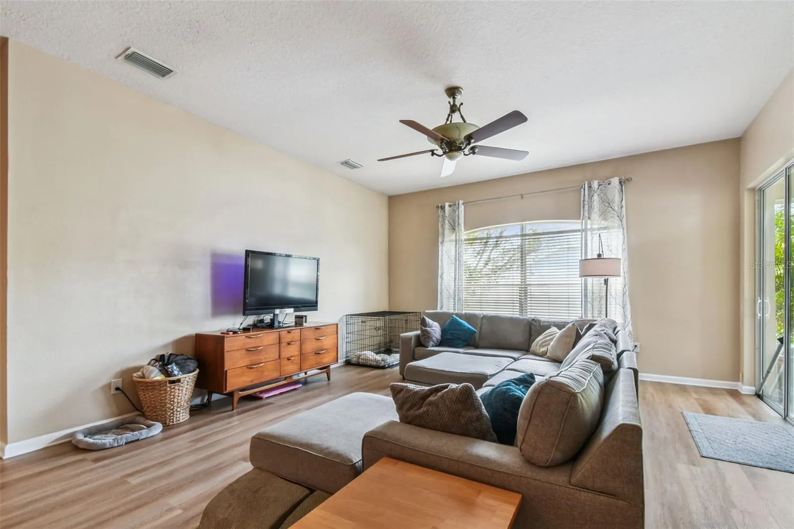 1906 HEARTLAND CIR