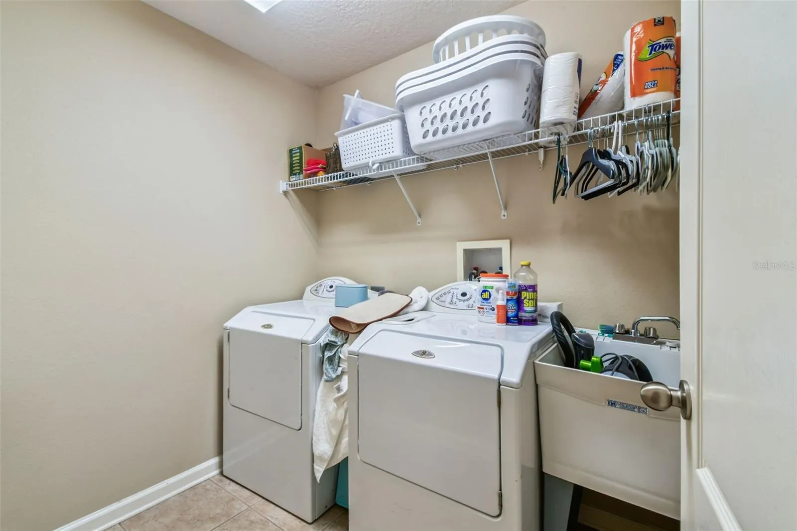 1906 HEARTLAND CIR