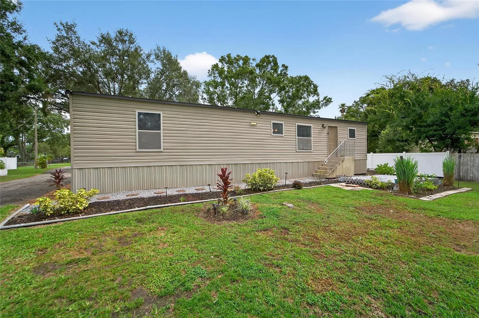 12008 ROSE LN