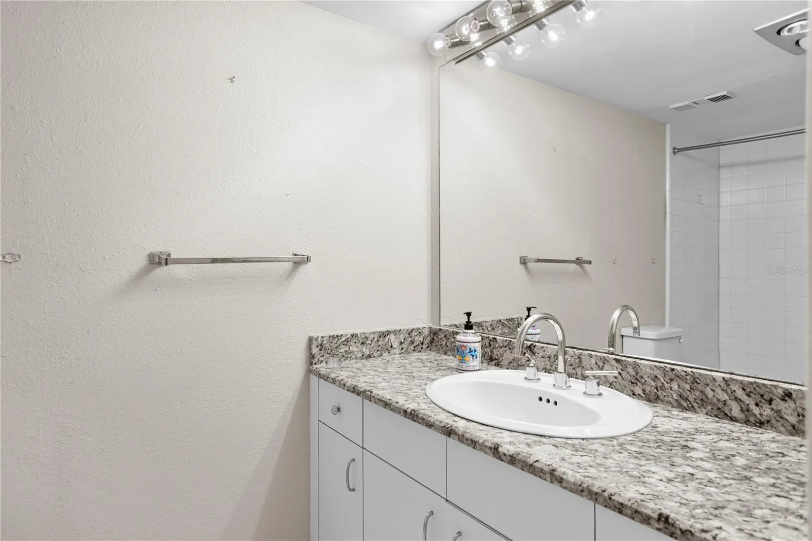 2611 BAYSHORE BLVD #302, #302