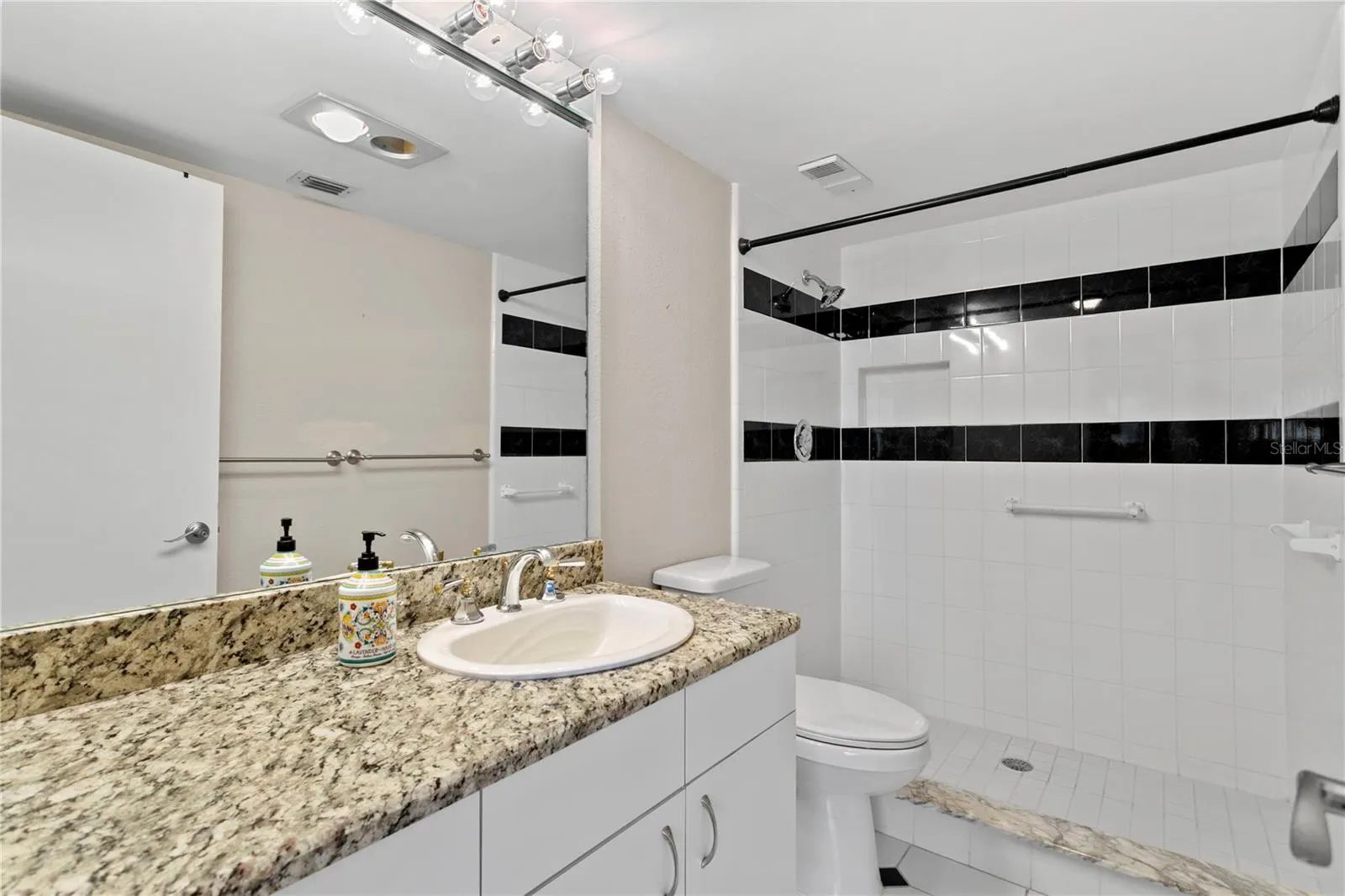 2611 BAYSHORE BLVD #302, #302