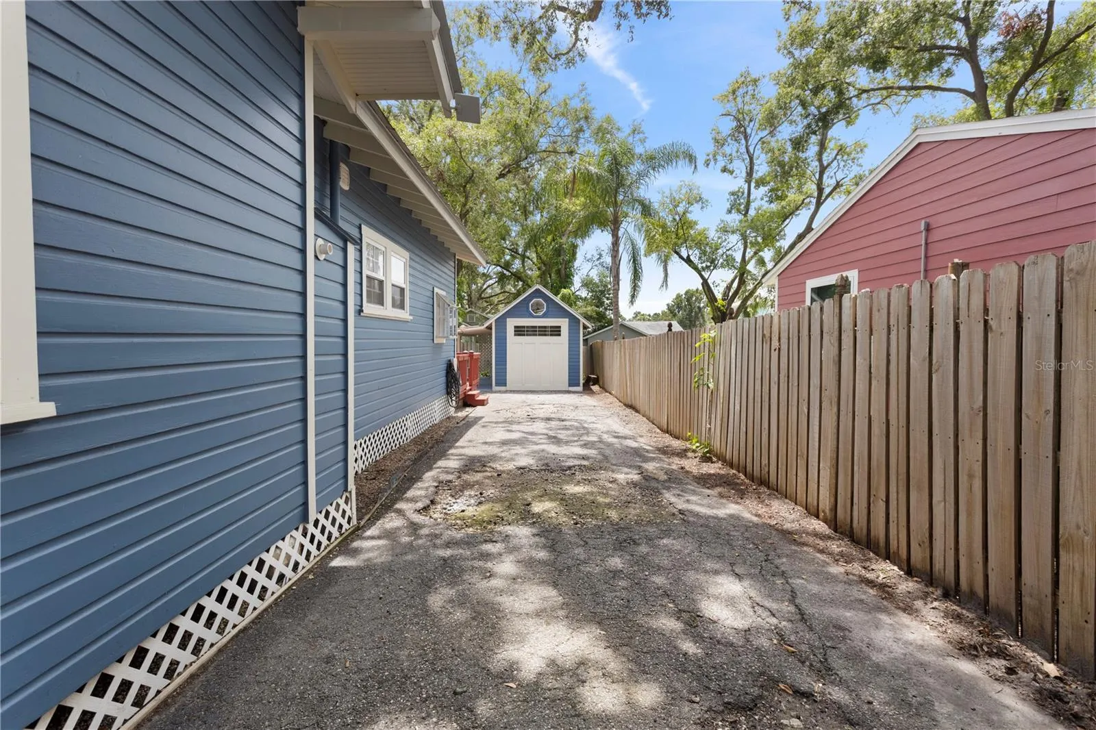 226 W FERN ST