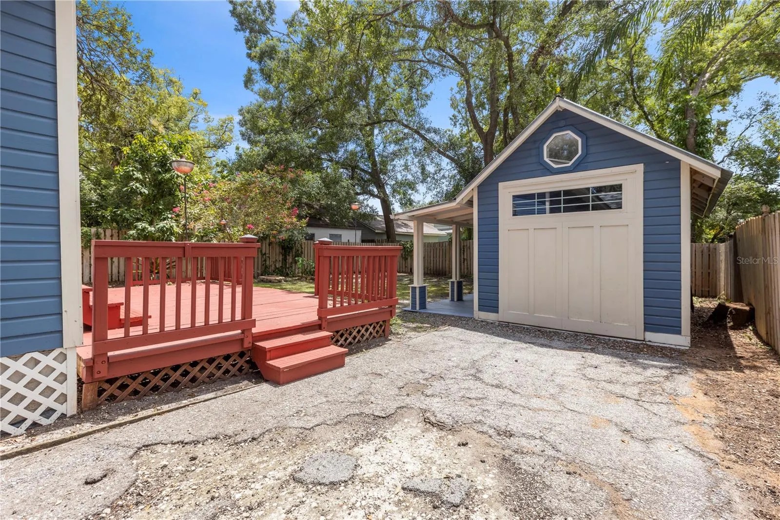 226 W FERN ST