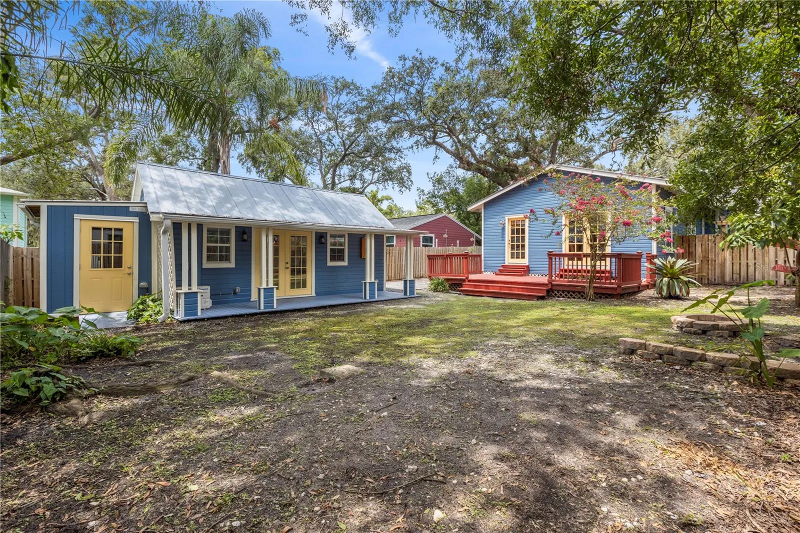 226 W FERN ST
