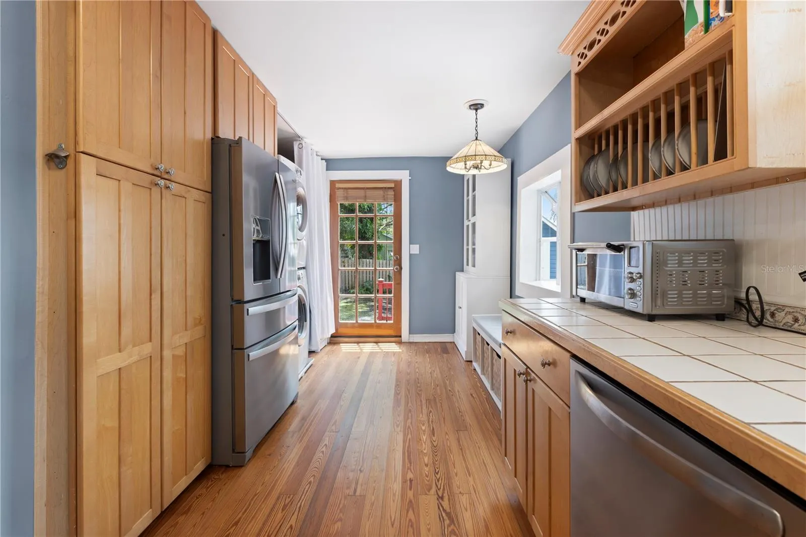226 W FERN ST
