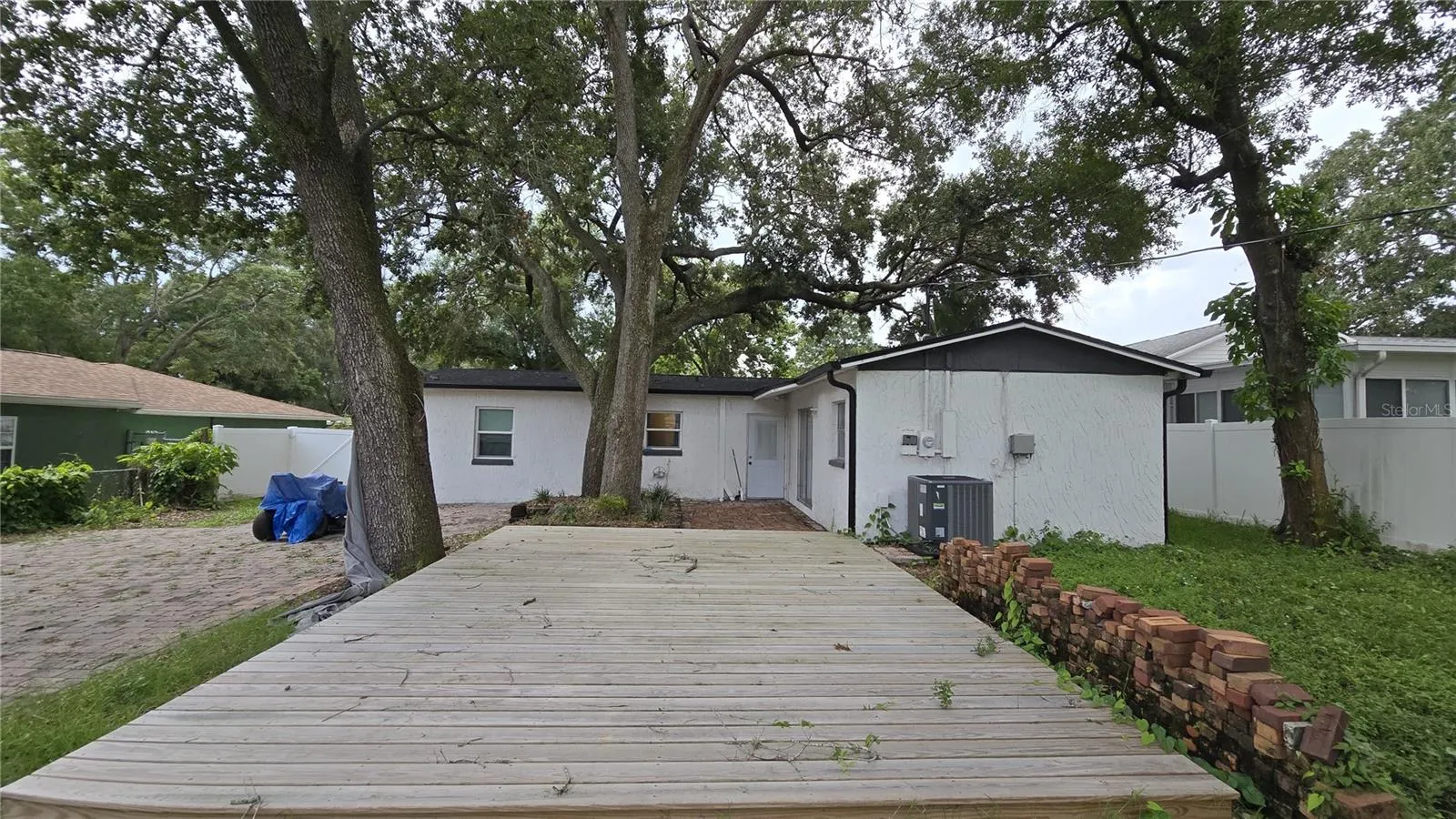 1717 W ELDRED DR