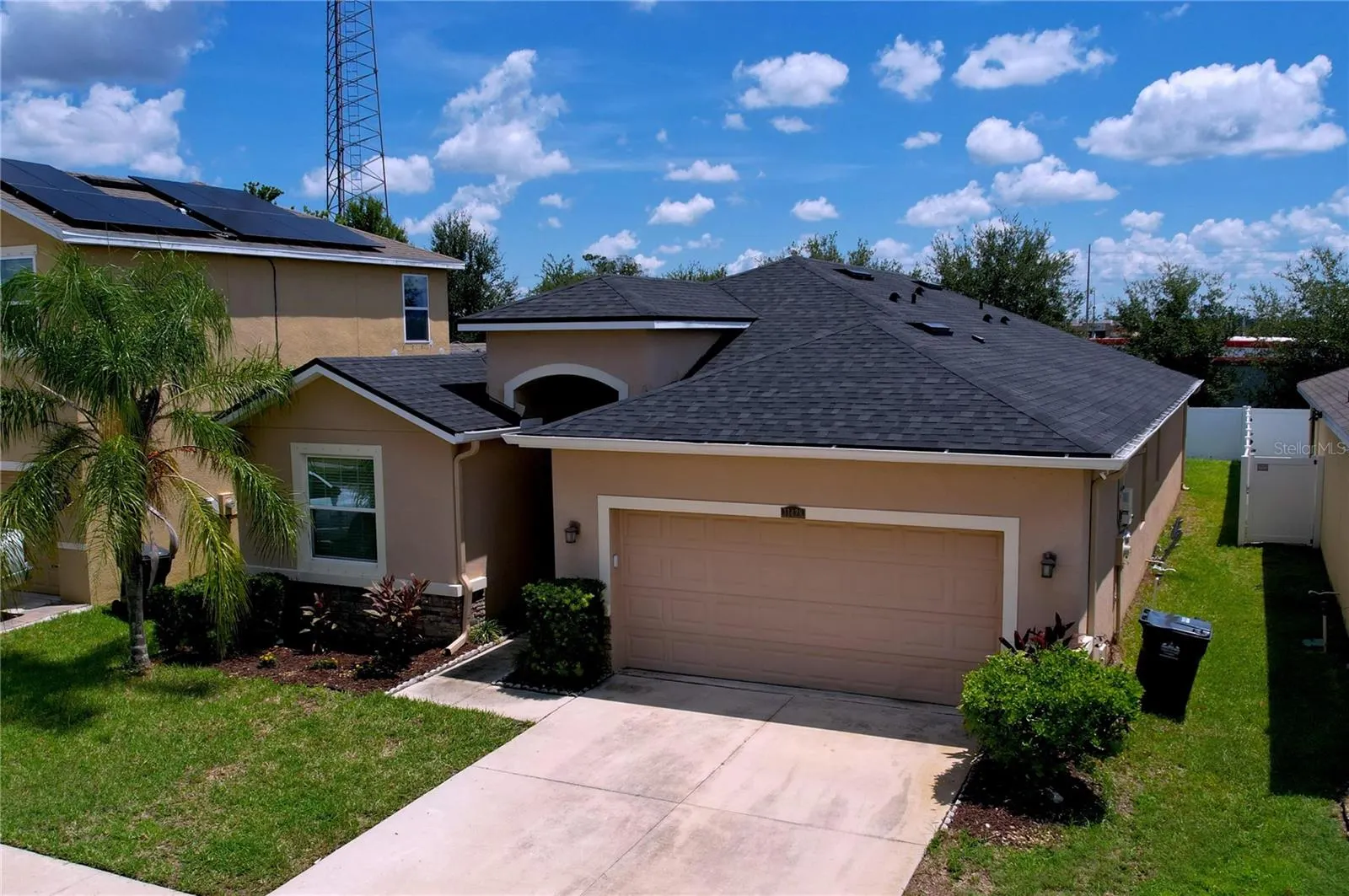 11428 WARREN OAKS PL