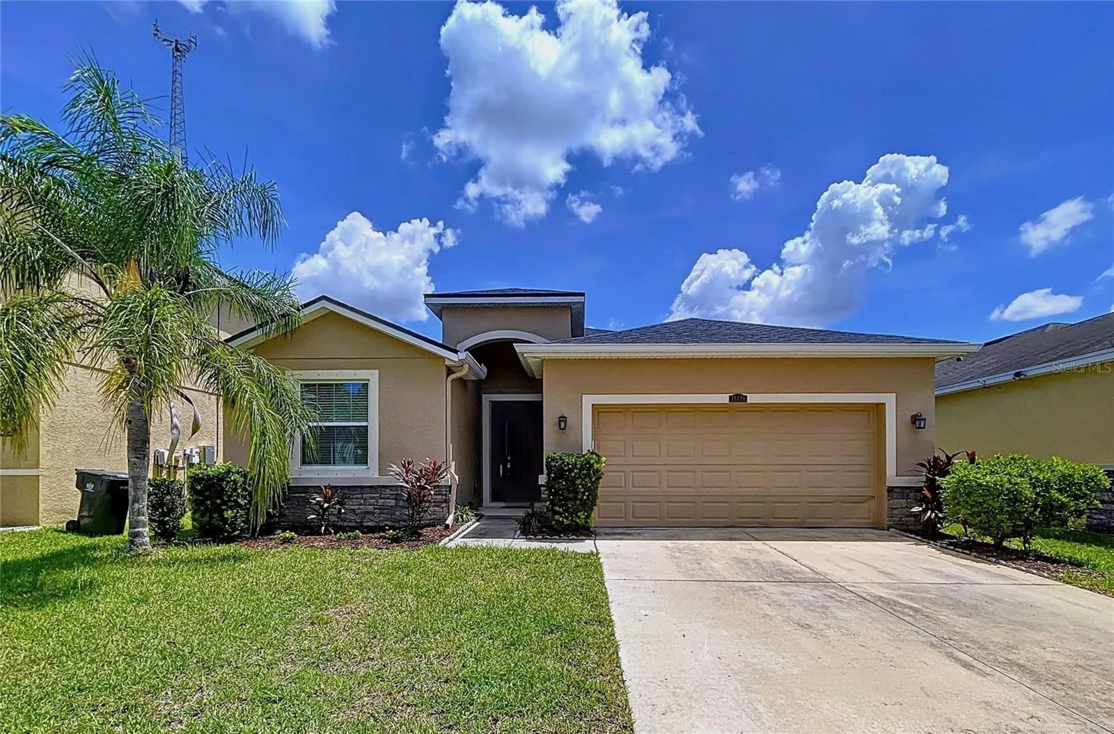 11428 WARREN OAKS PL