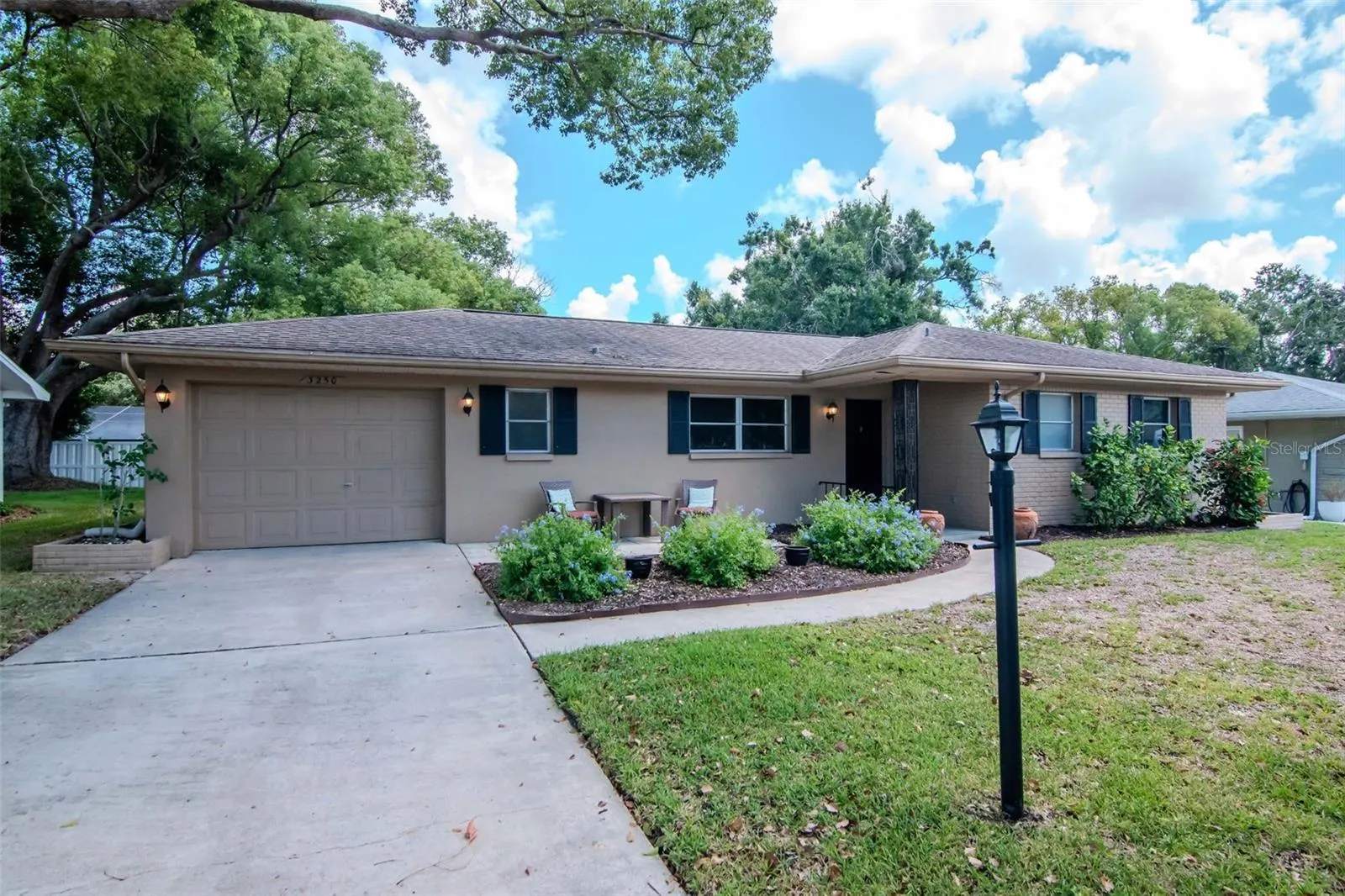 3250 CAUSEWAY DR