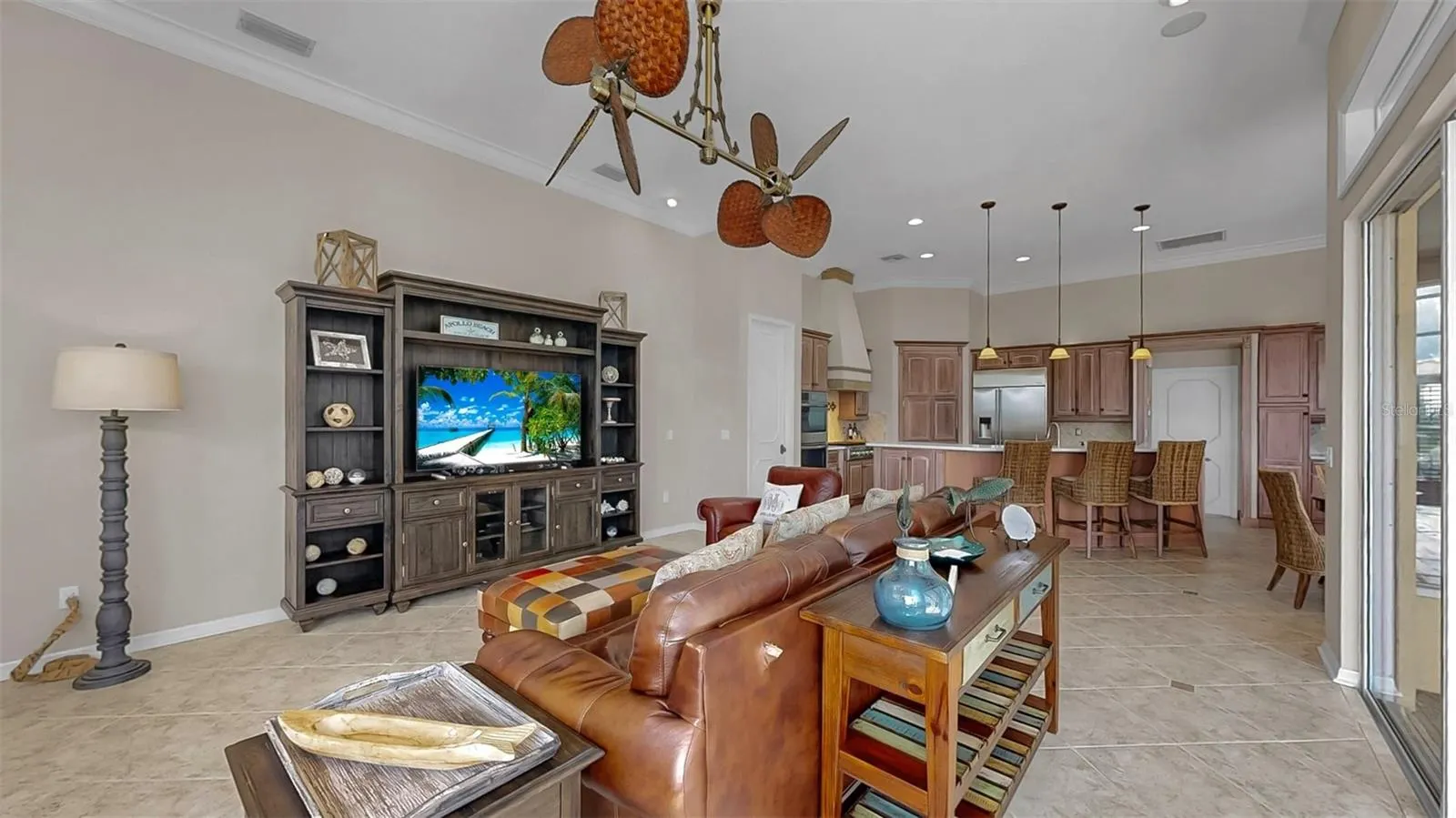 914 CAPRICCIO LN