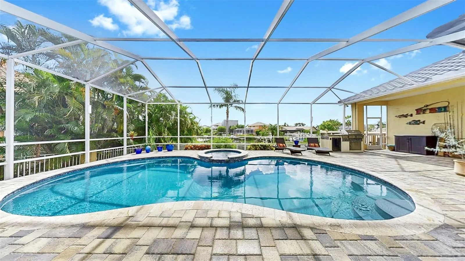 914 CAPRICCIO LN
