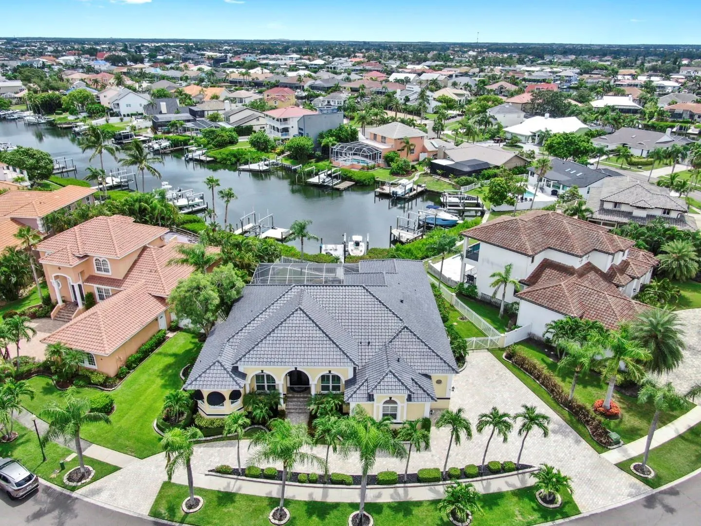 914 CAPRICCIO LN