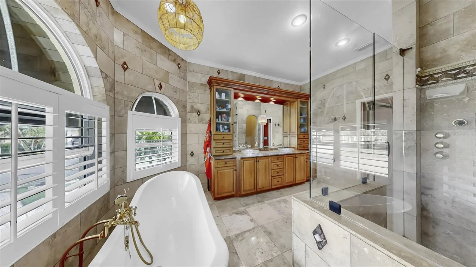 914 CAPRICCIO LN