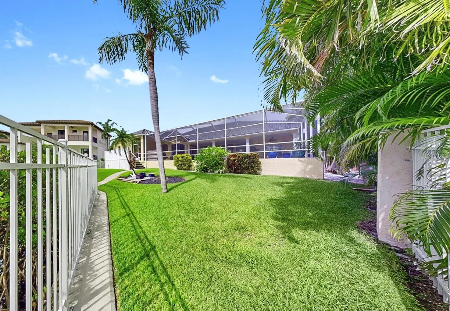 914 CAPRICCIO LN