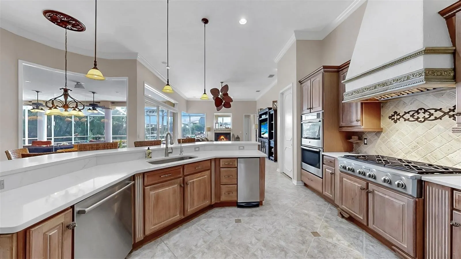 914 CAPRICCIO LN